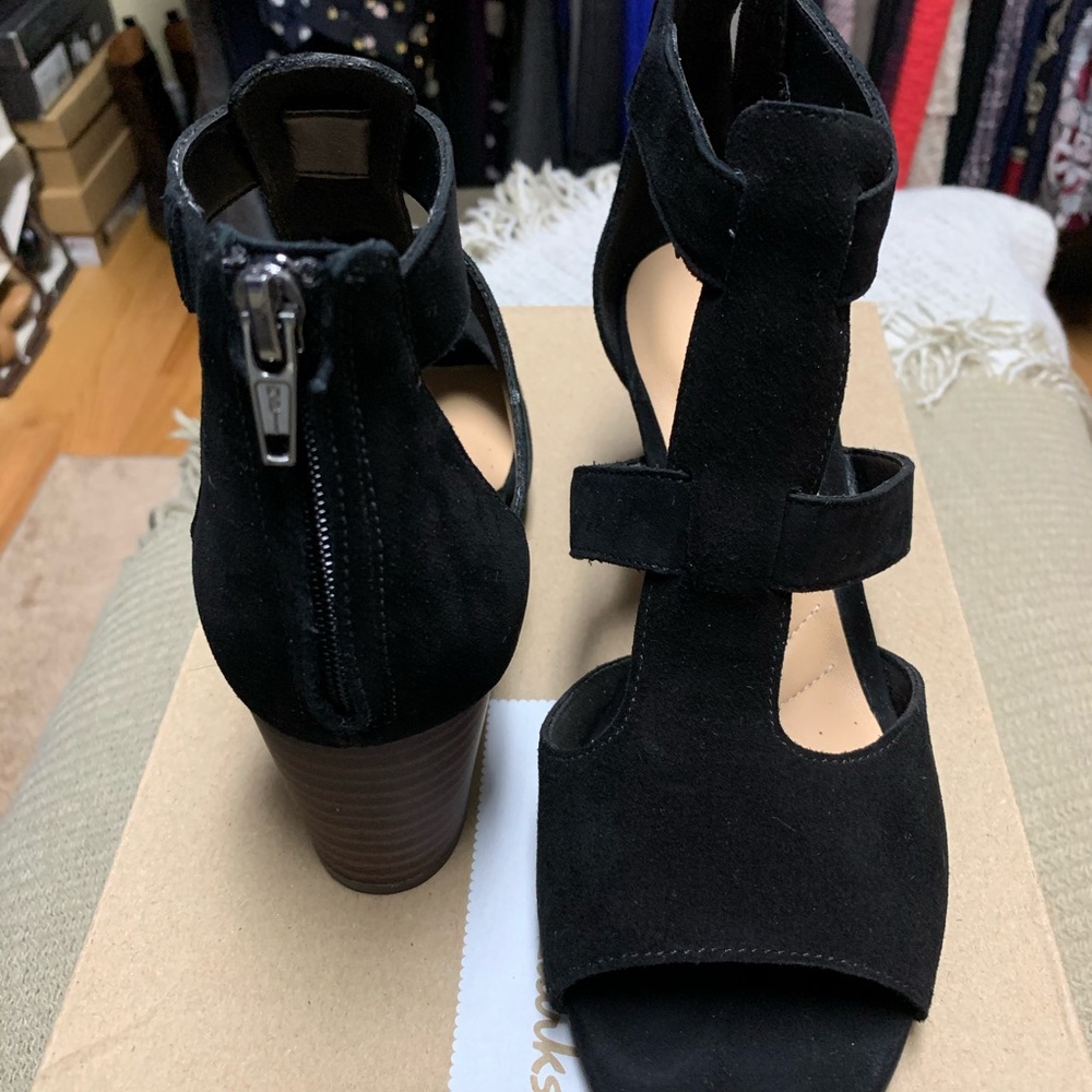 Clark’s NWT in box open toe heeled booties